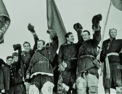 Полярная станция на дрейфующей льдине: как проходила экспедиция Ивана Папанина